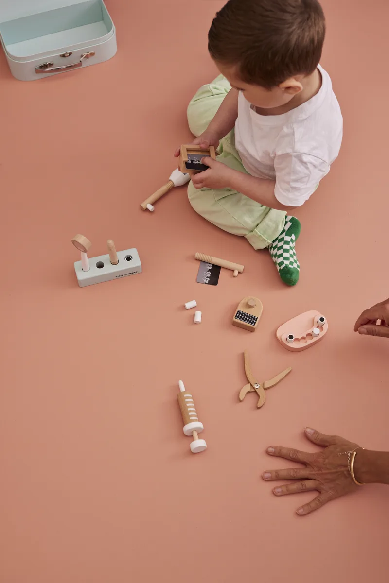 Kids Concept - Houten Speelgoed - Kid's Hub - Tandarts Set met 19 Onderdelen – Image 2