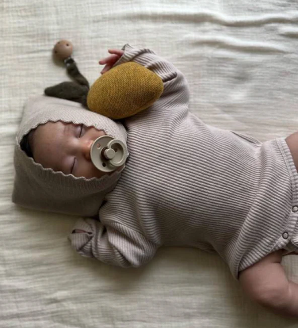 Konges Slojd - Wollen Baby Kattenmuts - Walnut – Image 2